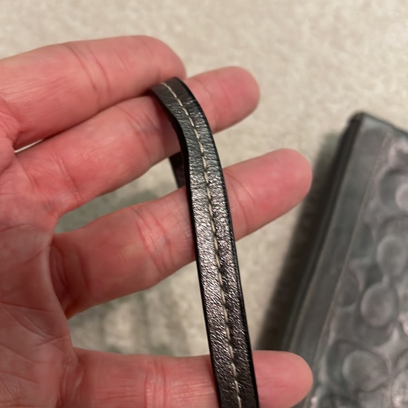 Coach silver wristlet - Picture 4 of 4
